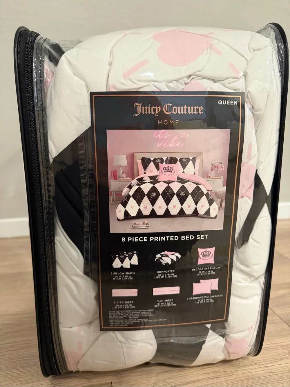 Juicy Couture Pink and Black Crown Reversable Comforter Set BRAND NEW